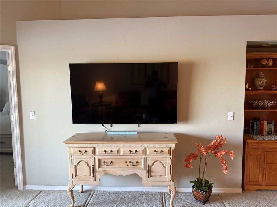 For Rent: $5,000 (2 beds, 2 baths, 1311 Square Feet)