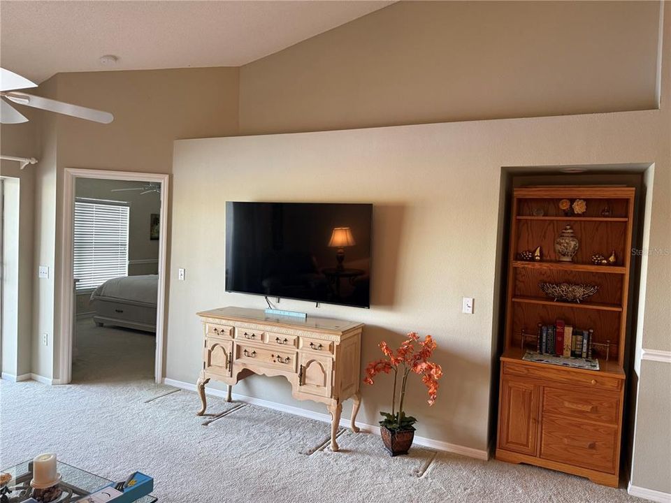 For Rent: $5,000 (2 beds, 2 baths, 1311 Square Feet)