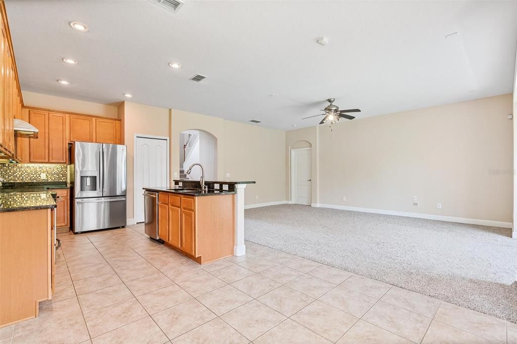 For Sale: $599,000 (6 beds, 3 baths, 3341 Square Feet)