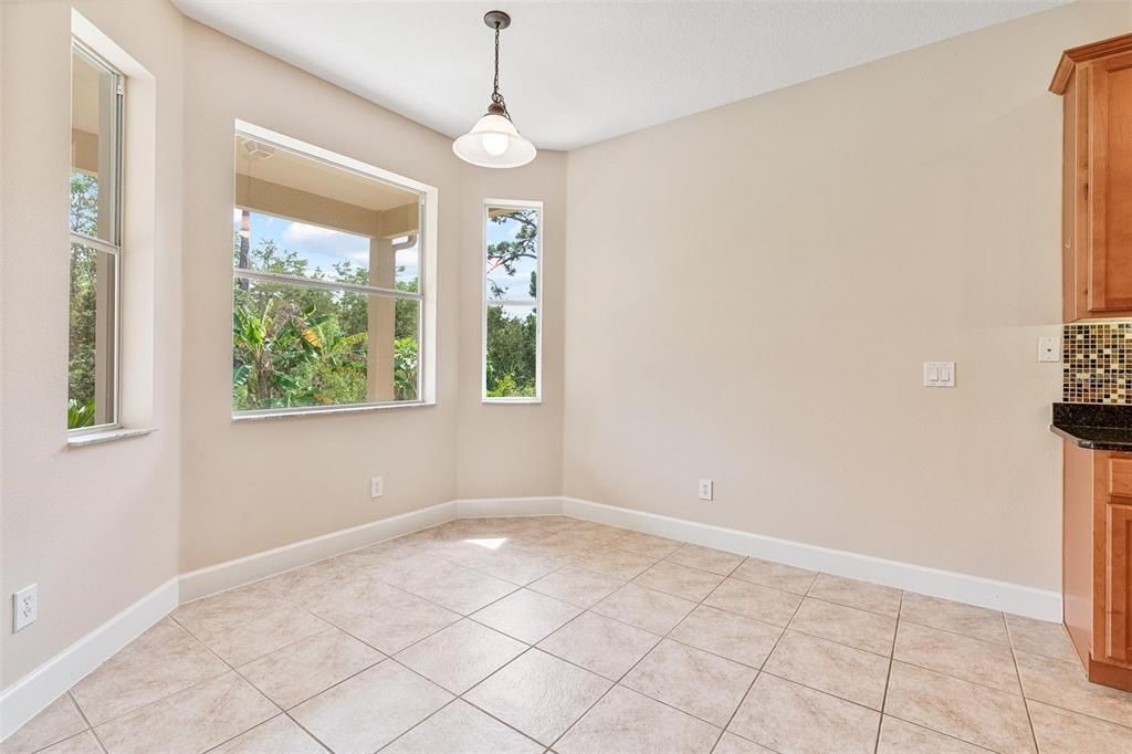 For Sale: $599,000 (6 beds, 3 baths, 3341 Square Feet)