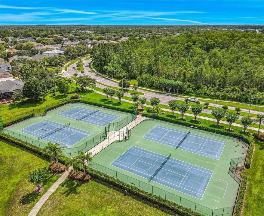 Под контрактом: $575,000 (6 спален, 3 ванн, 3341 Квадратных фут)