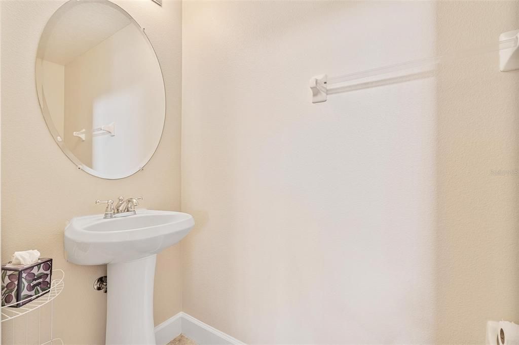 For Sale: $599,000 (6 beds, 3 baths, 3341 Square Feet)