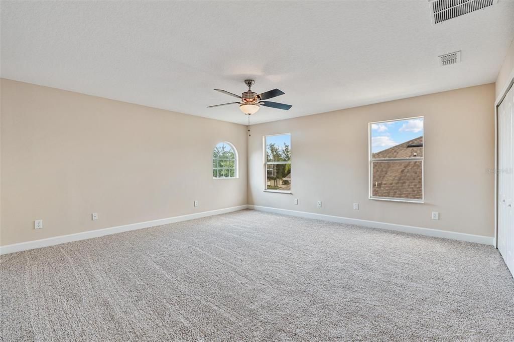 For Sale: $599,000 (6 beds, 3 baths, 3341 Square Feet)