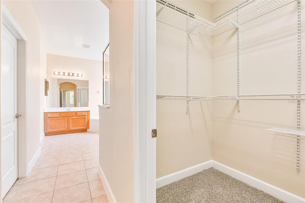 For Sale: $599,000 (6 beds, 3 baths, 3341 Square Feet)