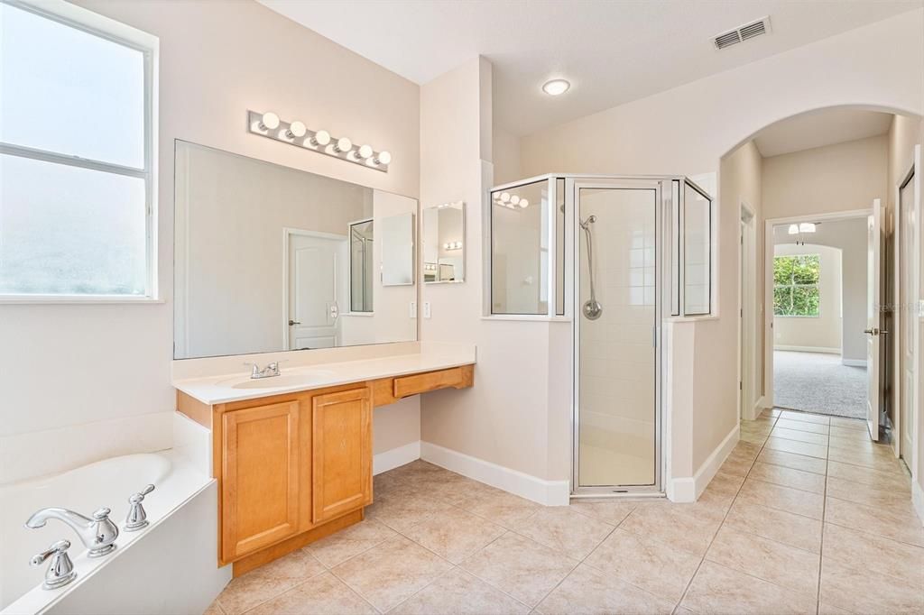 For Sale: $599,000 (6 beds, 3 baths, 3341 Square Feet)