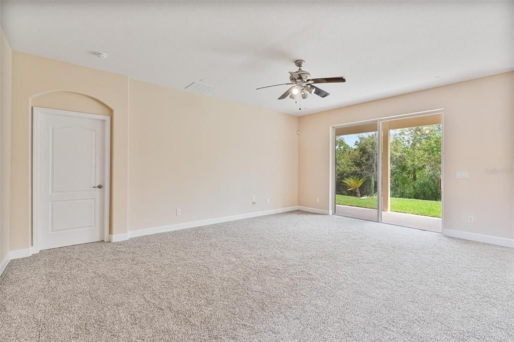 For Sale: $599,000 (6 beds, 3 baths, 3341 Square Feet)