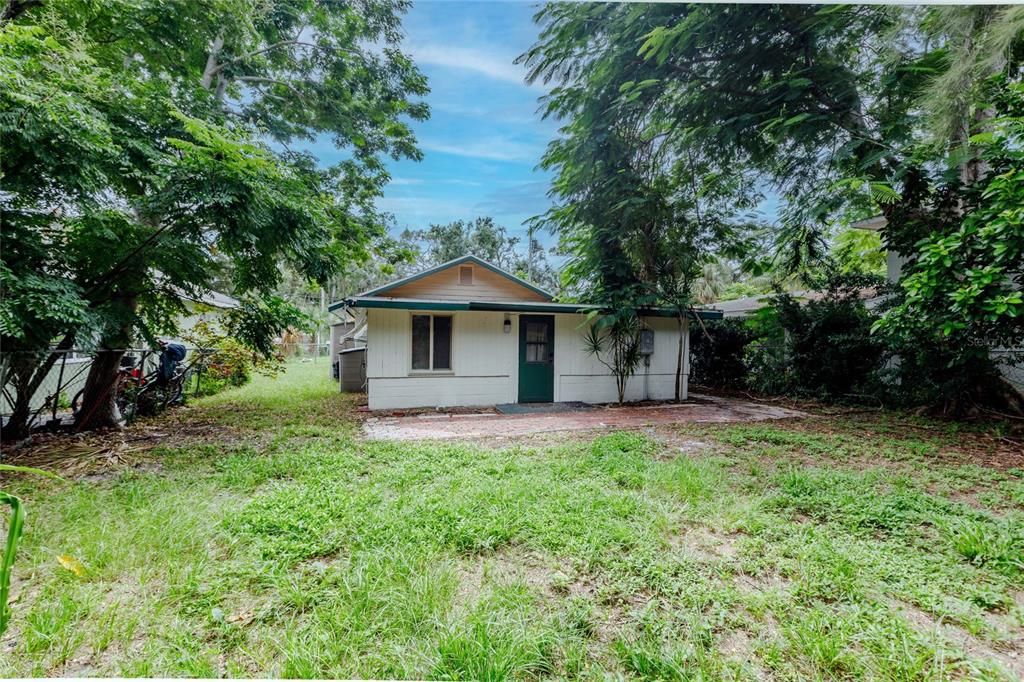 待售: $389,000 (2 贝兹, 0 浴室, 1147 平方英尺)