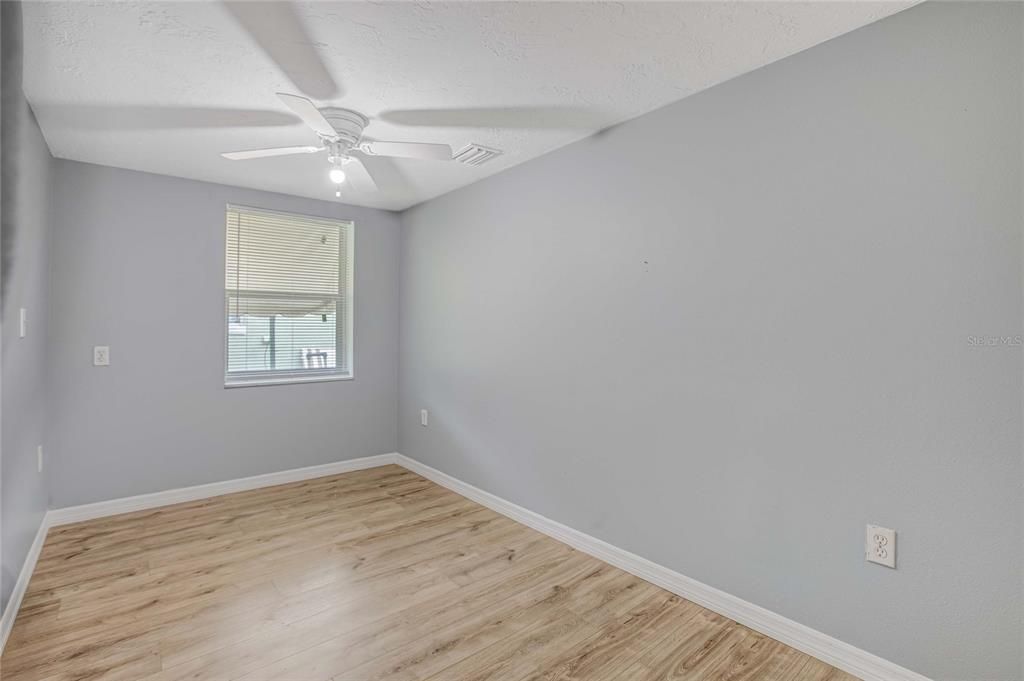 待售: $389,000 (2 贝兹, 0 浴室, 1147 平方英尺)