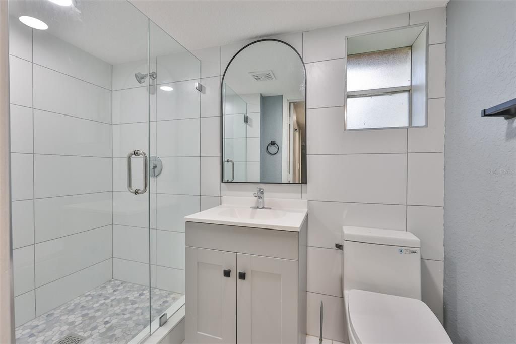 待售: $389,000 (2 贝兹, 0 浴室, 1147 平方英尺)