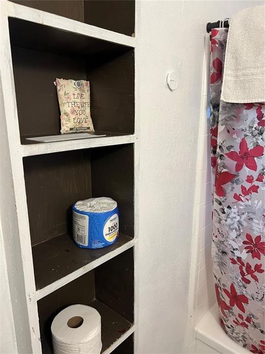 For Rent: $1,500 (3 beds, 1 baths, 840 Square Feet)