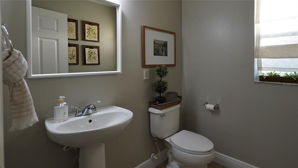 Activo con contrato: $575,000 (3 camas, 2 baños, 2582 Pies cuadrados)