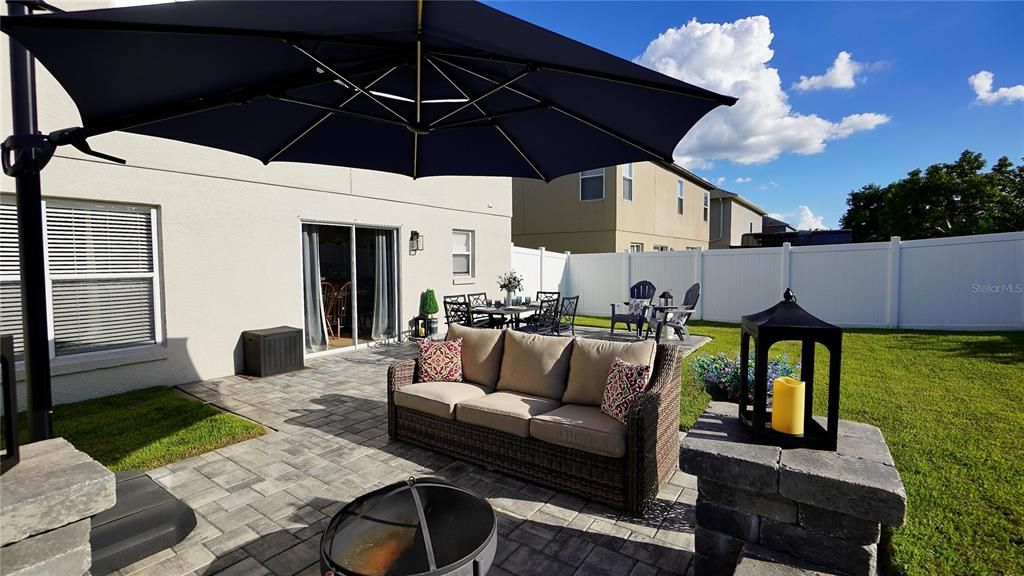 Activo con contrato: $575,000 (3 camas, 2 baños, 2582 Pies cuadrados)