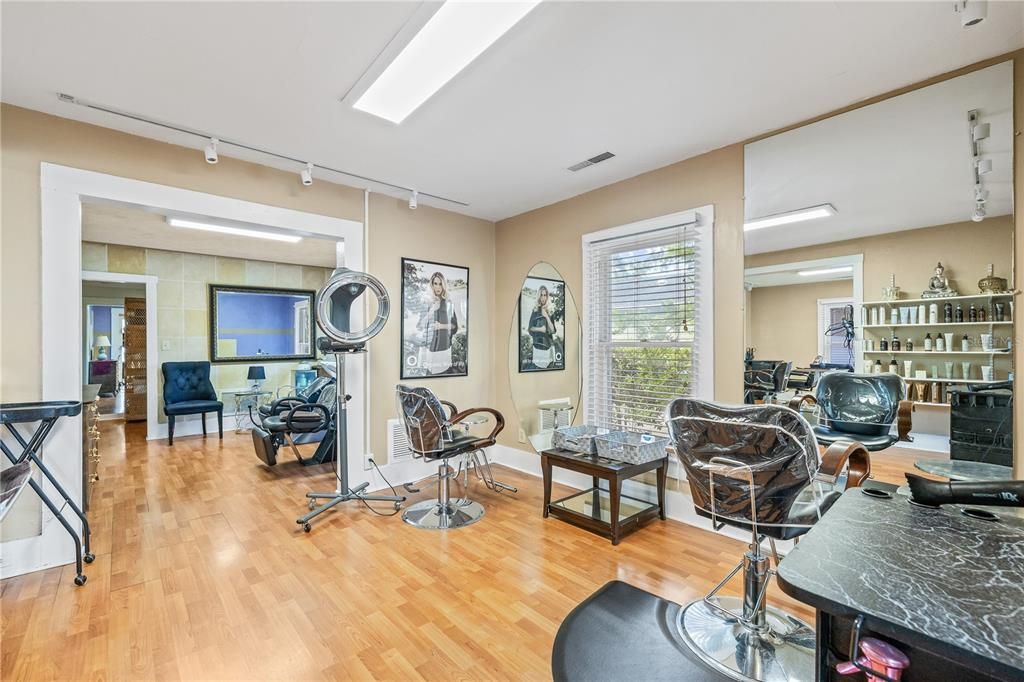 For Sale: $349,000 (0 beds, 0 baths, 1076 Square Feet)