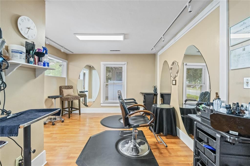 For Sale: $349,000 (0 beds, 0 baths, 1076 Square Feet)