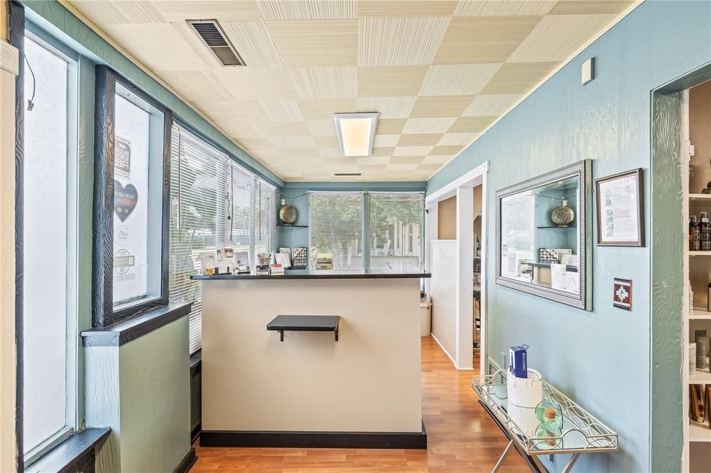 For Sale: $349,000 (0 beds, 0 baths, 1076 Square Feet)