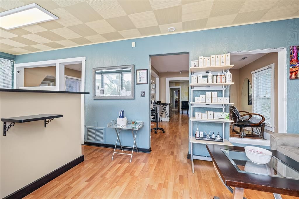 For Sale: $349,000 (0 beds, 0 baths, 1076 Square Feet)