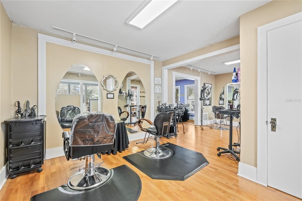 For Sale: $349,000 (0 beds, 0 baths, 1076 Square Feet)