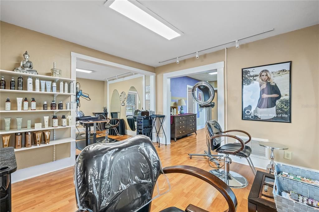 For Sale: $349,000 (0 beds, 0 baths, 1076 Square Feet)