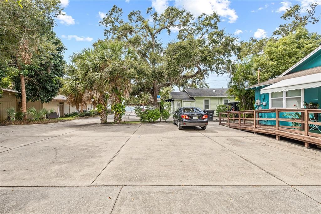 For Sale: $349,000 (0 beds, 0 baths, 1076 Square Feet)