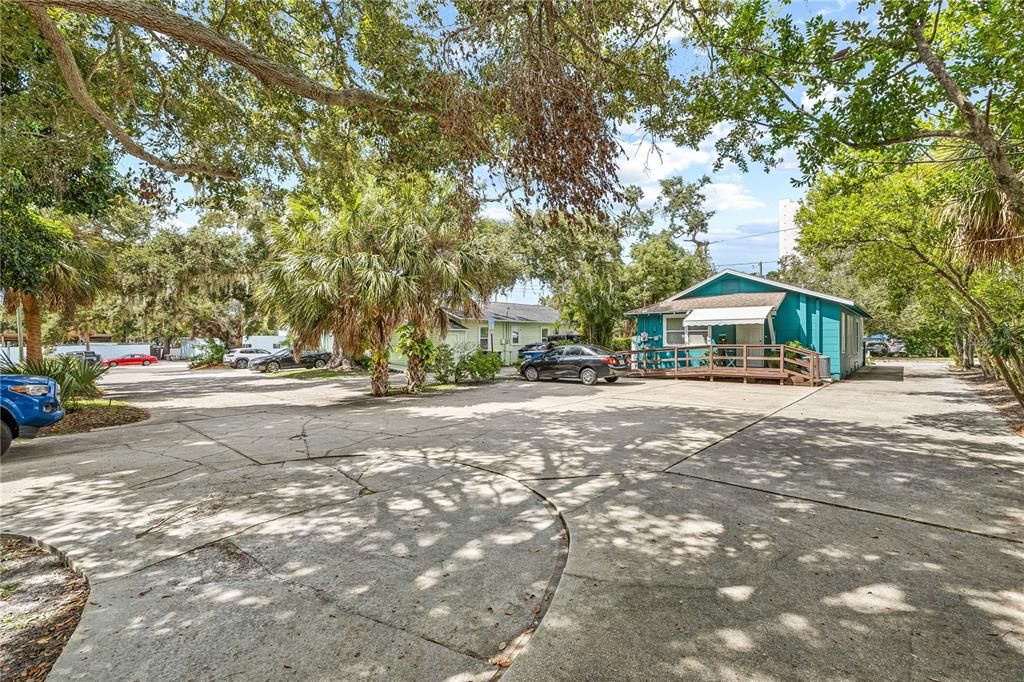 For Sale: $349,000 (0 beds, 0 baths, 1076 Square Feet)