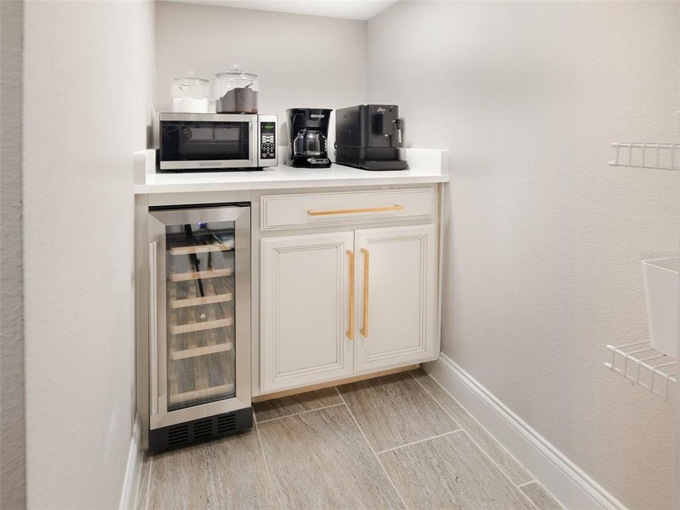 待售: $979,000 (4 贝兹, 4 浴室, 3309 平方英尺)