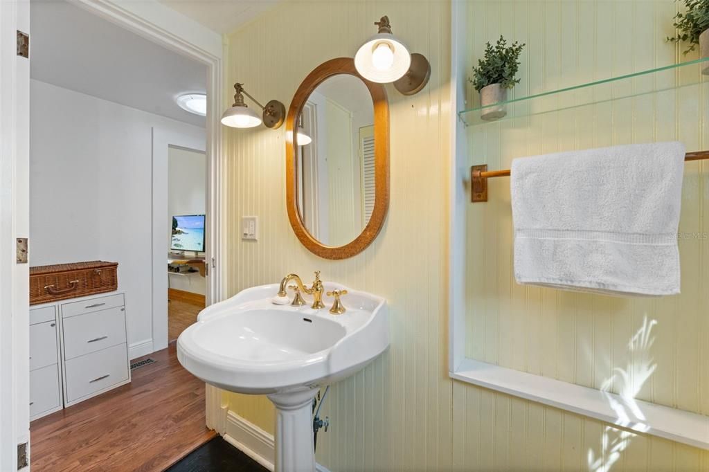 For Sale: $1,675,000 (4 beds, 3 baths, 2160 Square Feet)