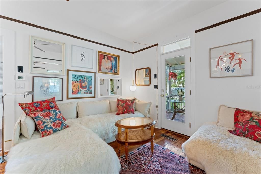 For Sale: $1,675,000 (4 beds, 3 baths, 2160 Square Feet)