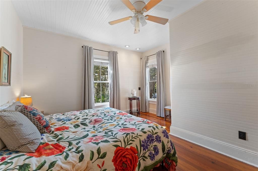 For Sale: $1,675,000 (4 beds, 3 baths, 2160 Square Feet)