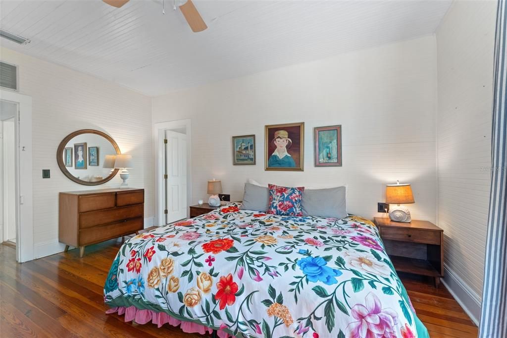 For Sale: $1,675,000 (4 beds, 3 baths, 2160 Square Feet)