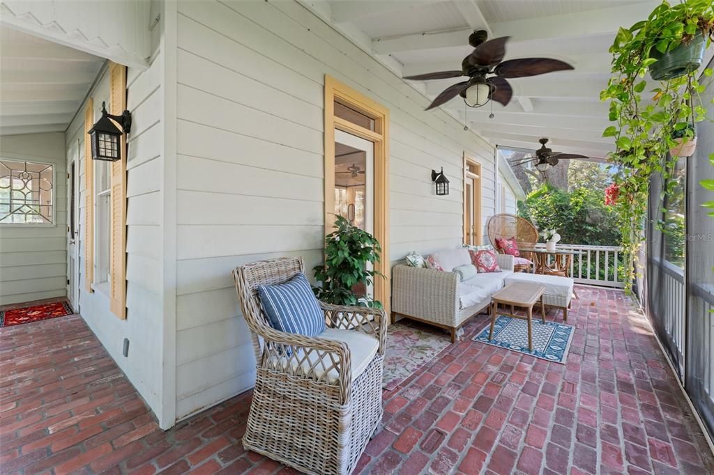 For Sale: $1,675,000 (4 beds, 3 baths, 2160 Square Feet)