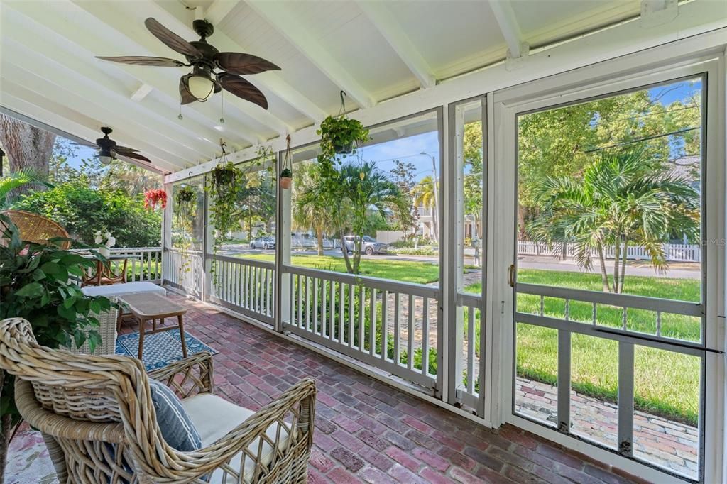 For Sale: $1,675,000 (4 beds, 3 baths, 2160 Square Feet)