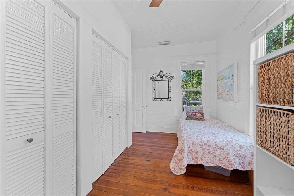 For Sale: $1,675,000 (4 beds, 3 baths, 2160 Square Feet)