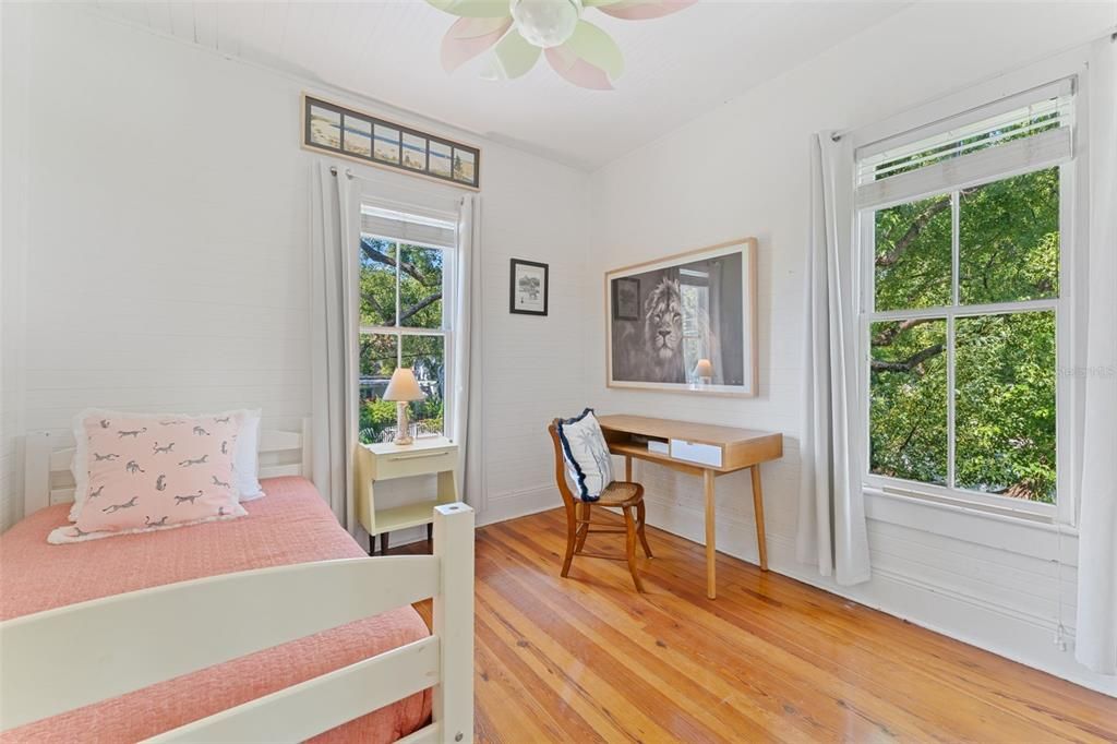 For Sale: $1,675,000 (4 beds, 3 baths, 2160 Square Feet)