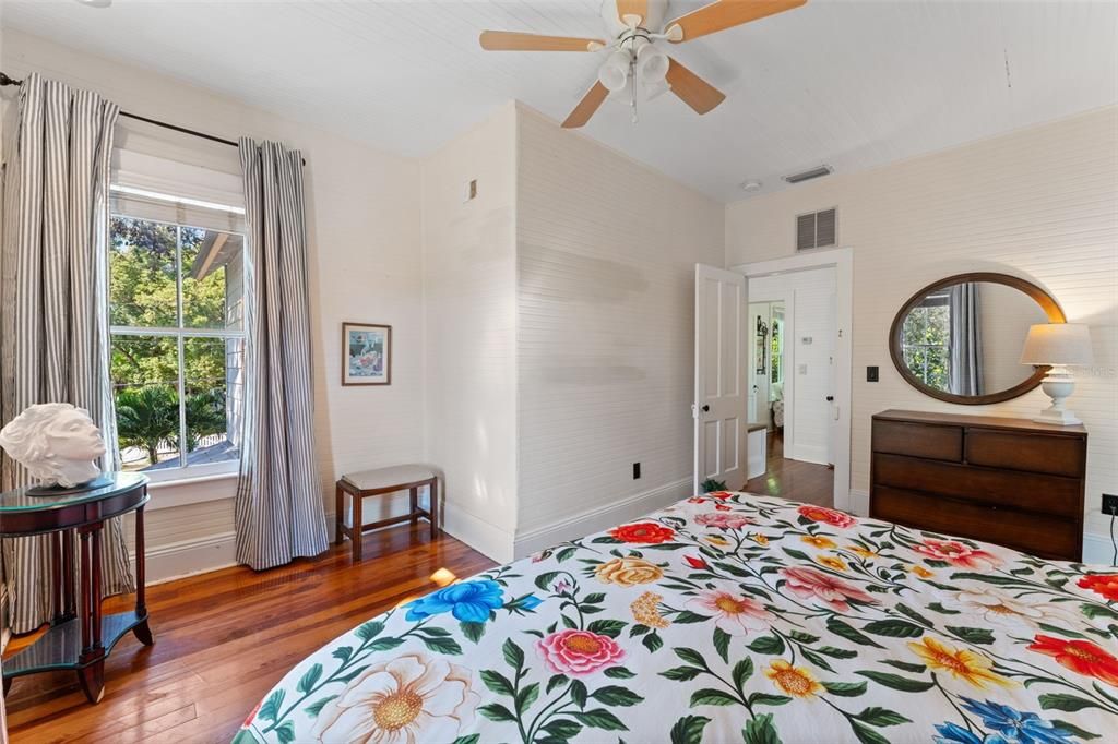 For Sale: $1,675,000 (4 beds, 3 baths, 2160 Square Feet)