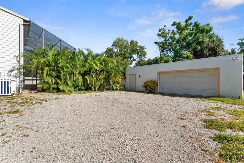 For Sale: $1,675,000 (4 beds, 3 baths, 2160 Square Feet)