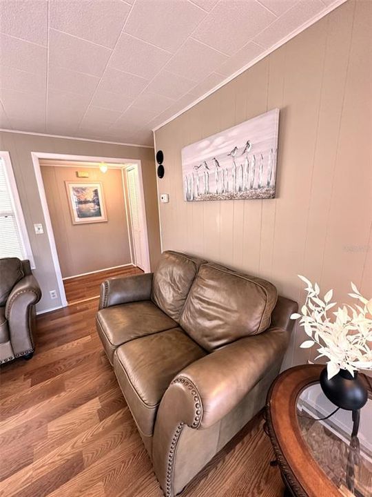 For Sale: $69,000 (1 beds, 1 baths, 536 Square Feet)