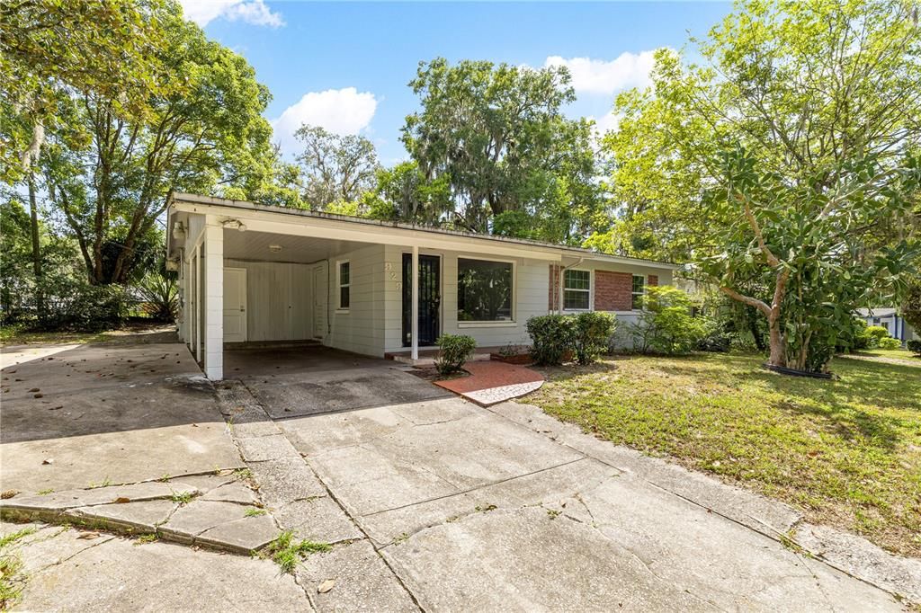 合同活跃: $224,000 (3 贝兹, 2 浴室, 1934 平方英尺)