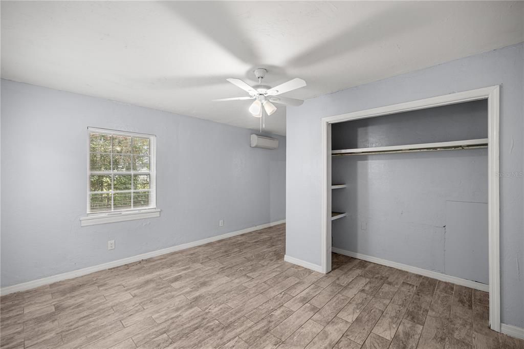 合同活跃: $224,000 (3 贝兹, 2 浴室, 1934 平方英尺)