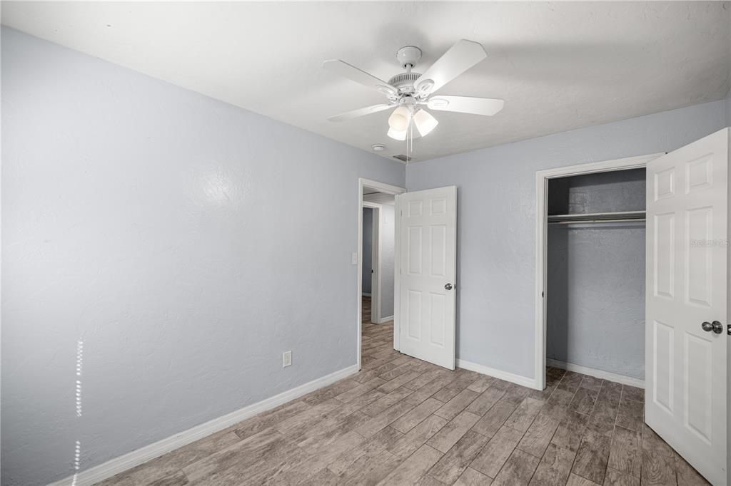 合同活跃: $224,000 (3 贝兹, 2 浴室, 1934 平方英尺)