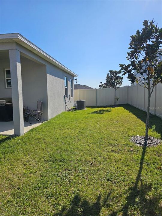 Active With Contract: $2,490 (3 beds, 2 baths, 1656 Square Feet)