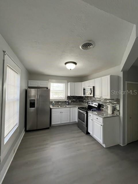 En Venta: $395,900 (0 camas, 0 baños, 1960 Pies cuadrados)