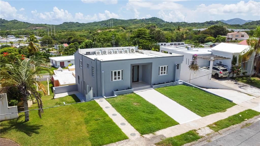 For Sale: $385,000 (4 beds, 3 baths, 2096 Square Feet)