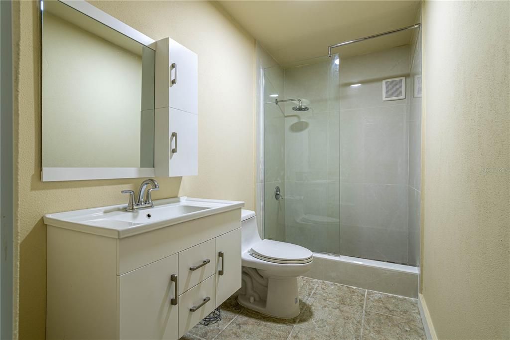 For Sale: $385,000 (4 beds, 3 baths, 2096 Square Feet)