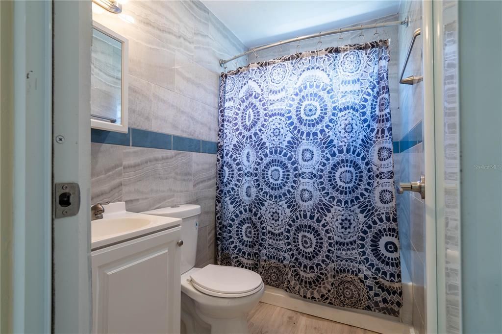 For Sale: $385,000 (4 beds, 3 baths, 2096 Square Feet)