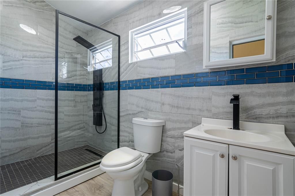 For Sale: $385,000 (4 beds, 3 baths, 2096 Square Feet)