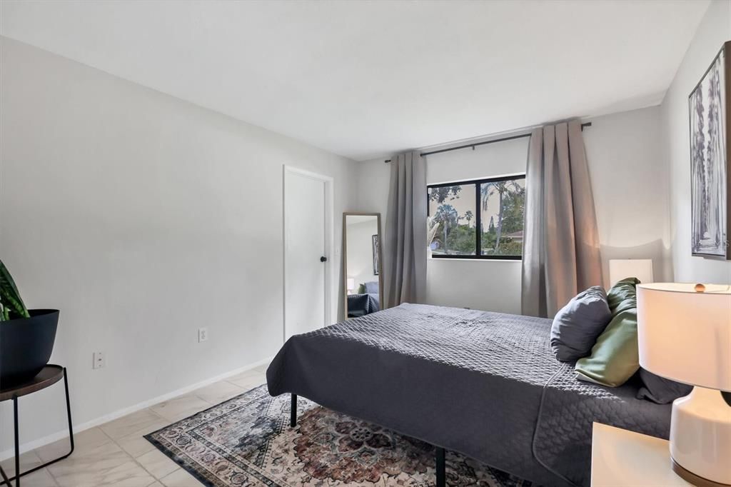 合同活跃: $424,900 (3 贝兹, 2 浴室, 1723 平方英尺)