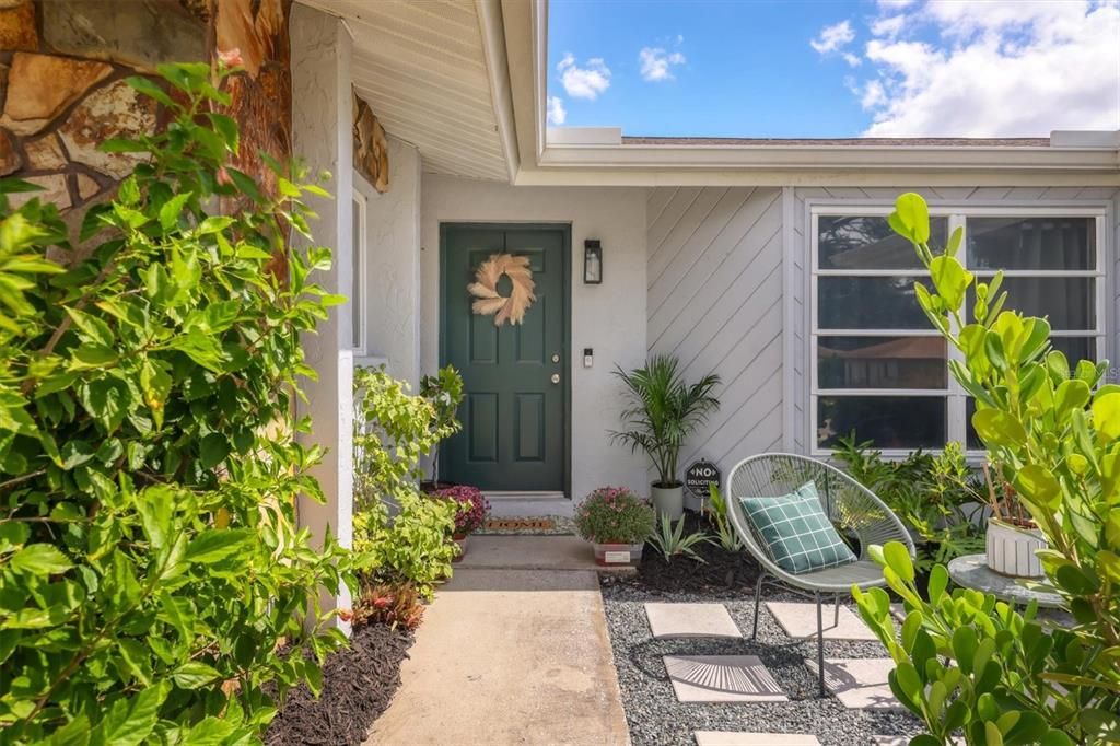 合同活跃: $424,900 (3 贝兹, 2 浴室, 1723 平方英尺)