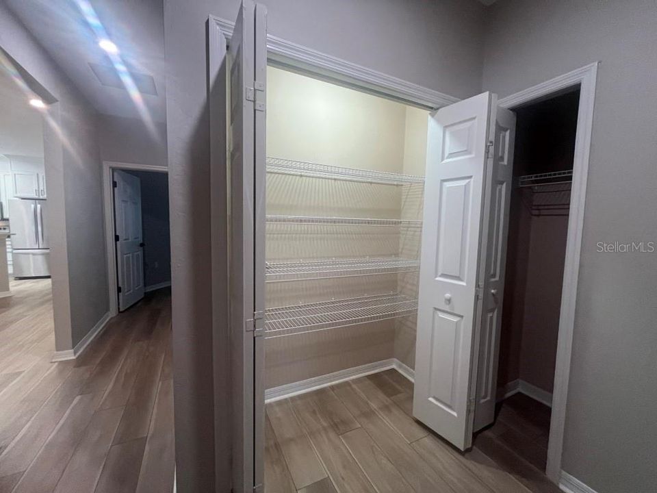 待售: $262,000 (2 贝兹, 2 浴室, 1207 平方英尺)