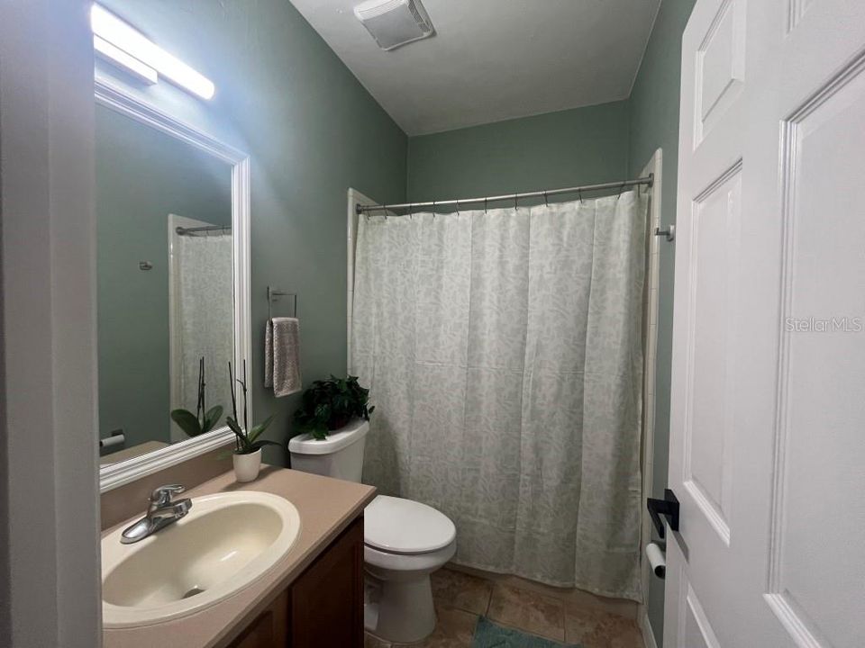 待售: $262,000 (2 贝兹, 2 浴室, 1207 平方英尺)