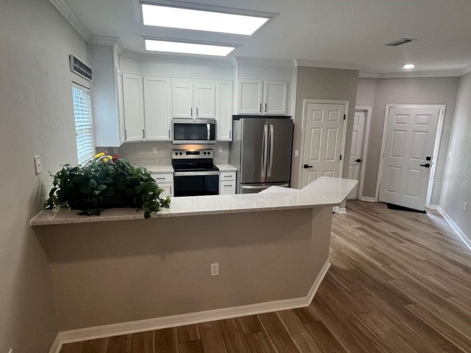 待售: $262,000 (2 贝兹, 2 浴室, 1207 平方英尺)